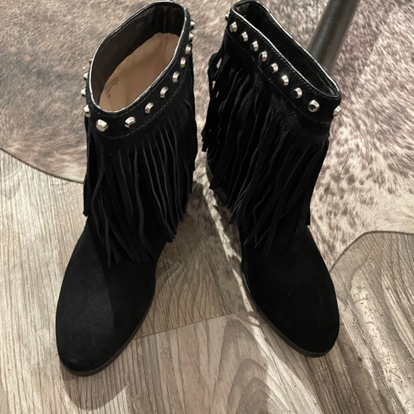 ✨MK suede fringe studded booties ✨ - Picture 11 of 12